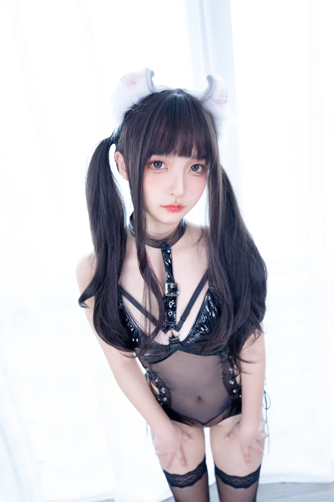 神楽板真冬 – 黑丝与黑胶 [75P-187MB]