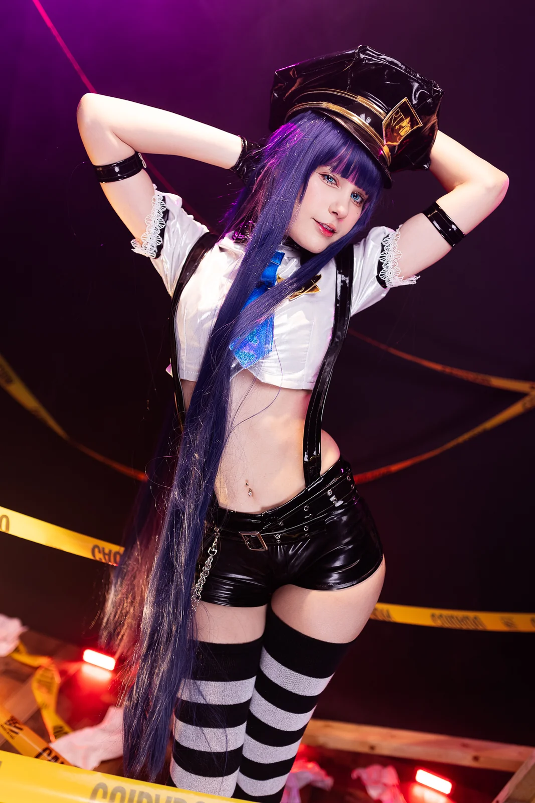 Jean WanWan – Stocking Anarchy Officer [32P-68MB]