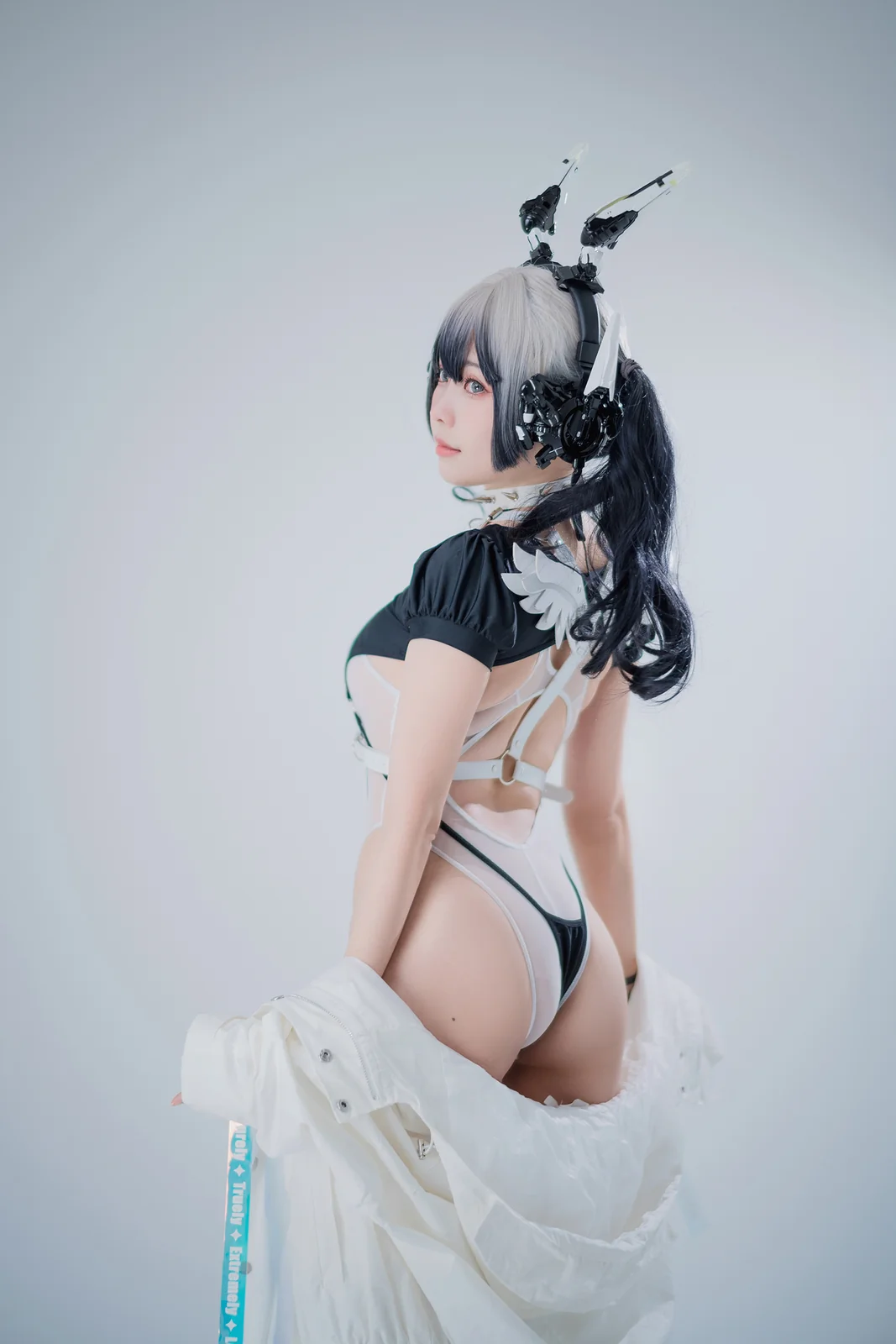 ElyEE子 – CyberGirl Blanche [42P1V-94MB]