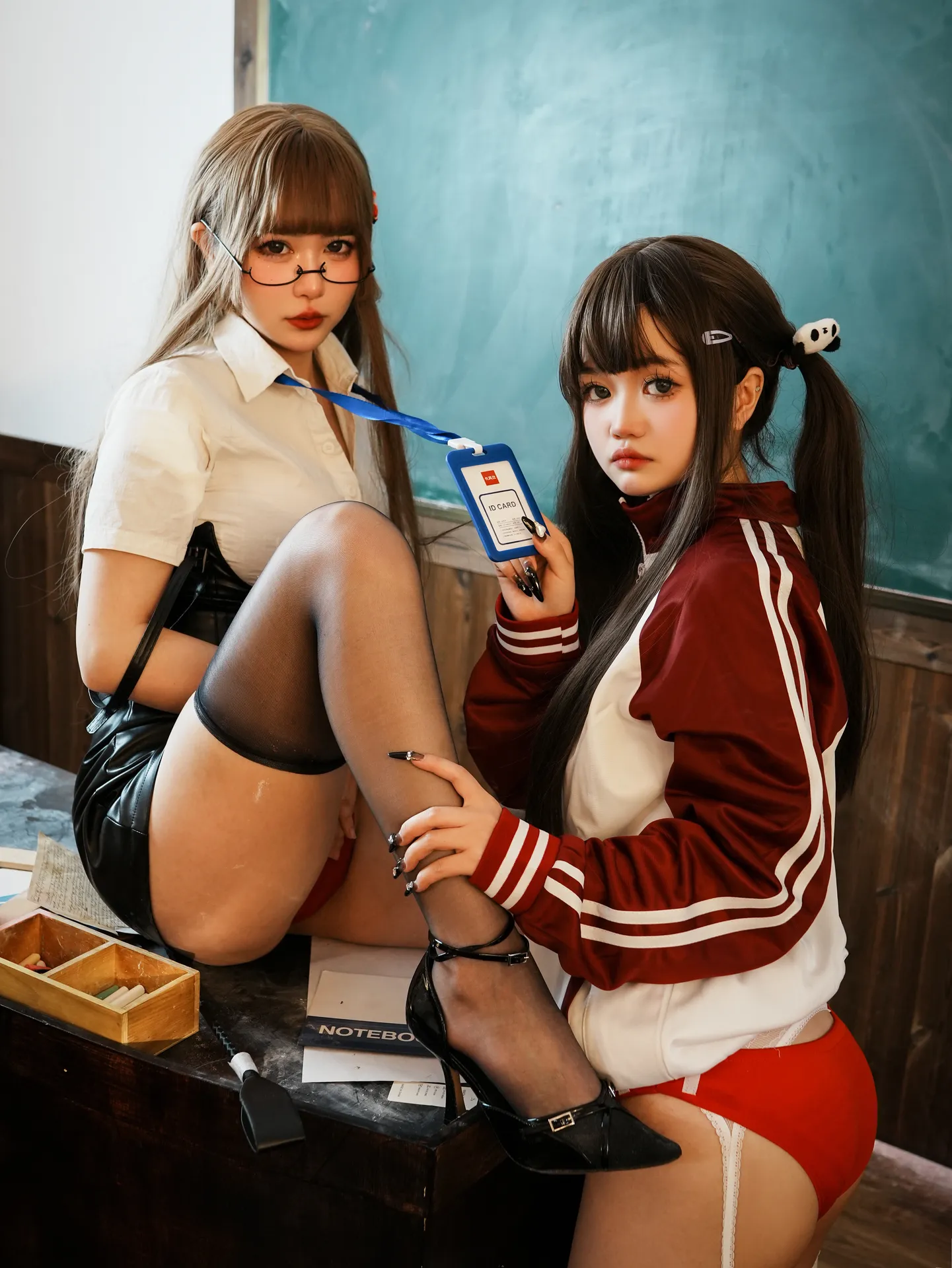 Tina很妖孽呀 - 双马尾学生与老师 [40P1V-364MB]