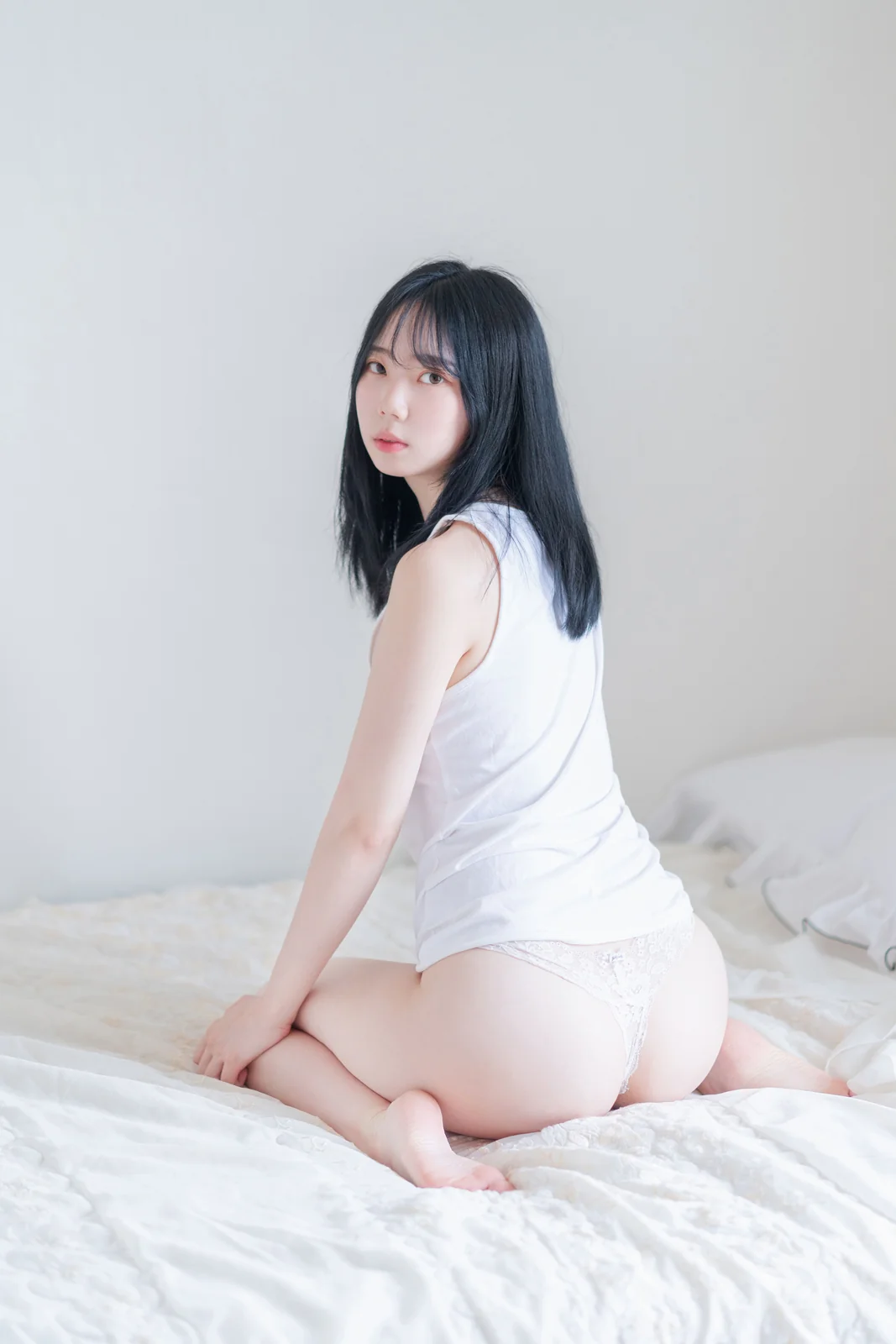 MYUA X HARE - Myua - Vol.03 [57P-167MB]