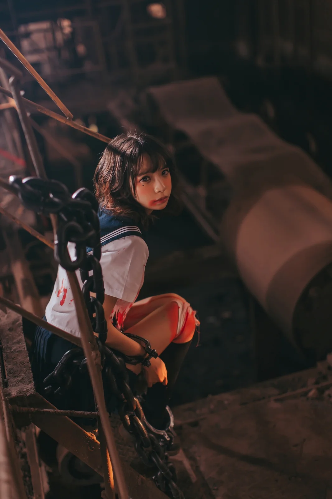 疯猫ss - 被囚禁的少女 44P [44P-47MB]