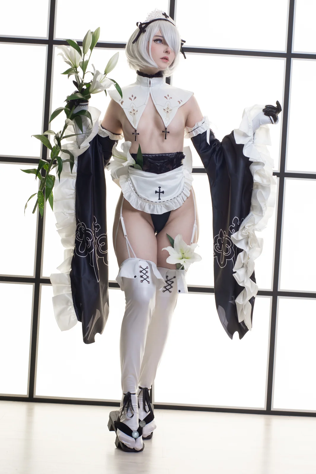 Candy Ball – Maid 2B [24P-83MB]