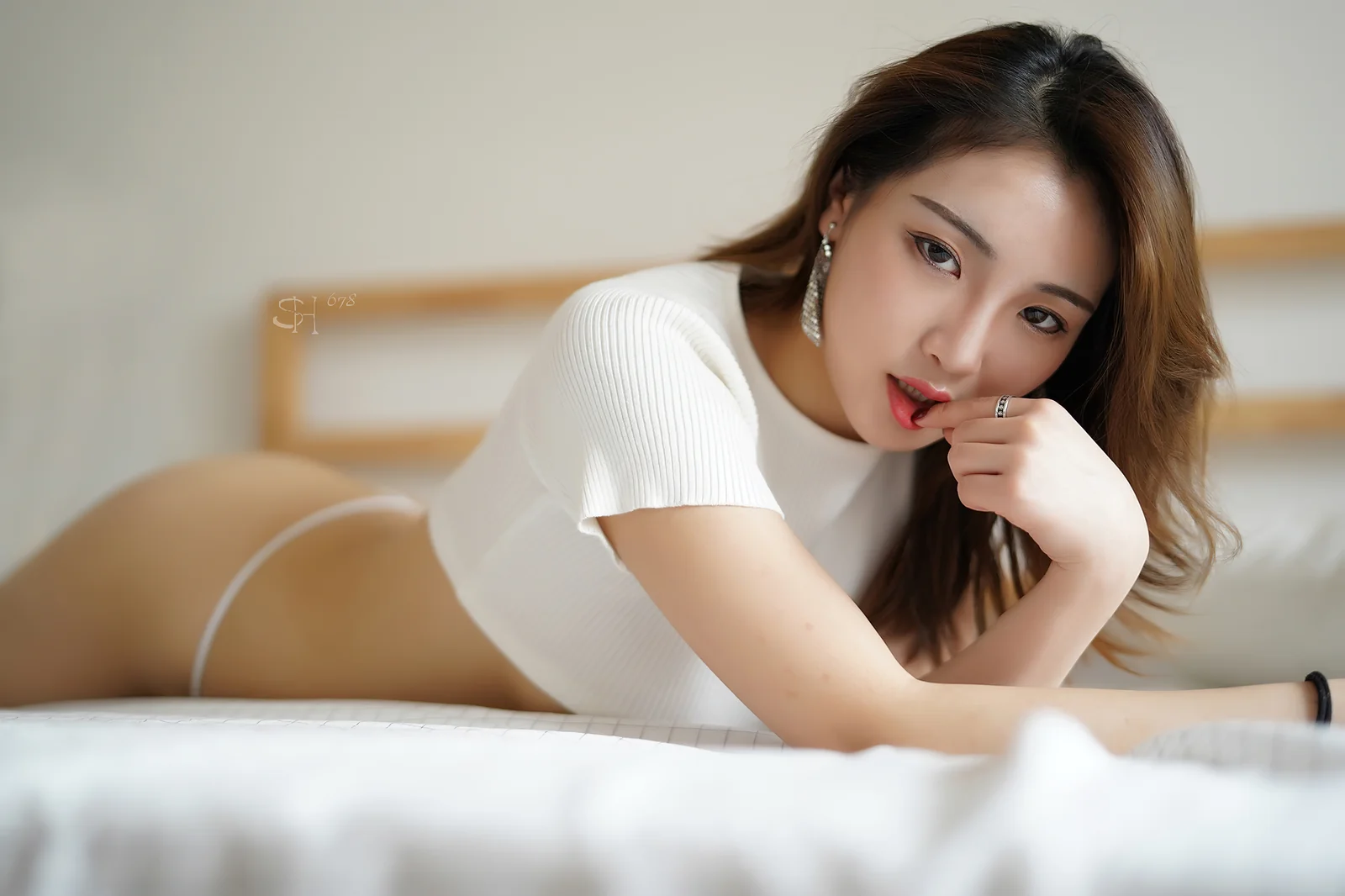 SH678 - 摄影师 SH678 私房作品 1 [34P-102MB]
