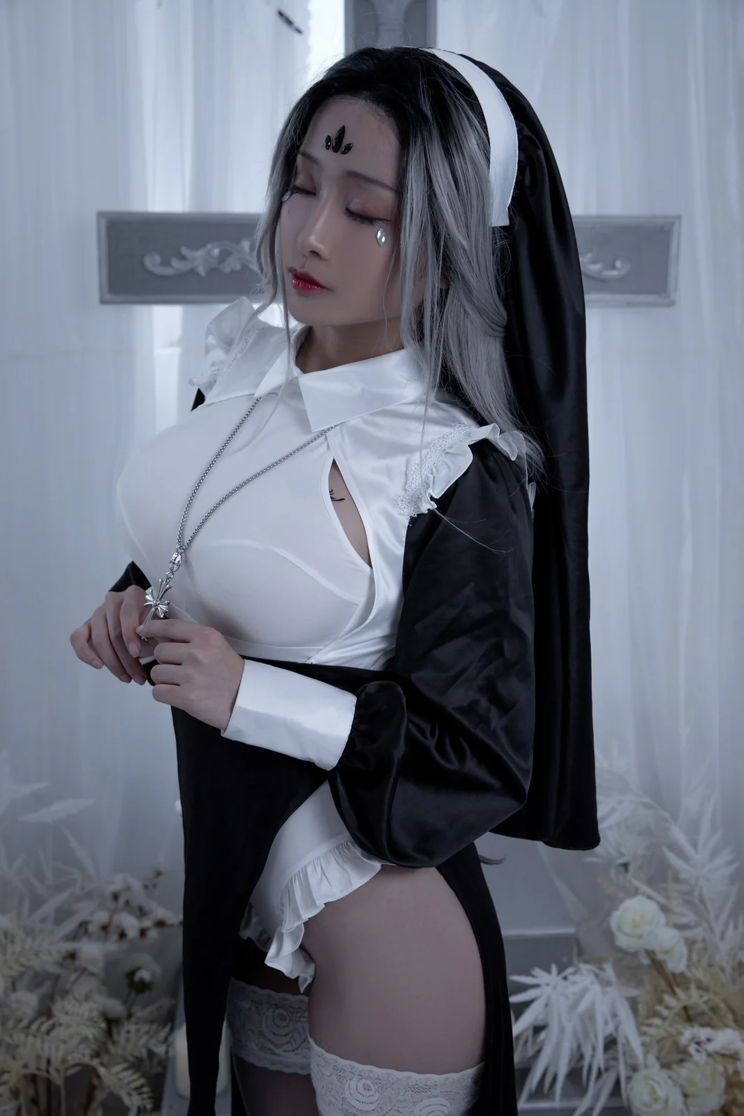 洛璃 LoLiSAMA - 修女 [48P-647MB]
