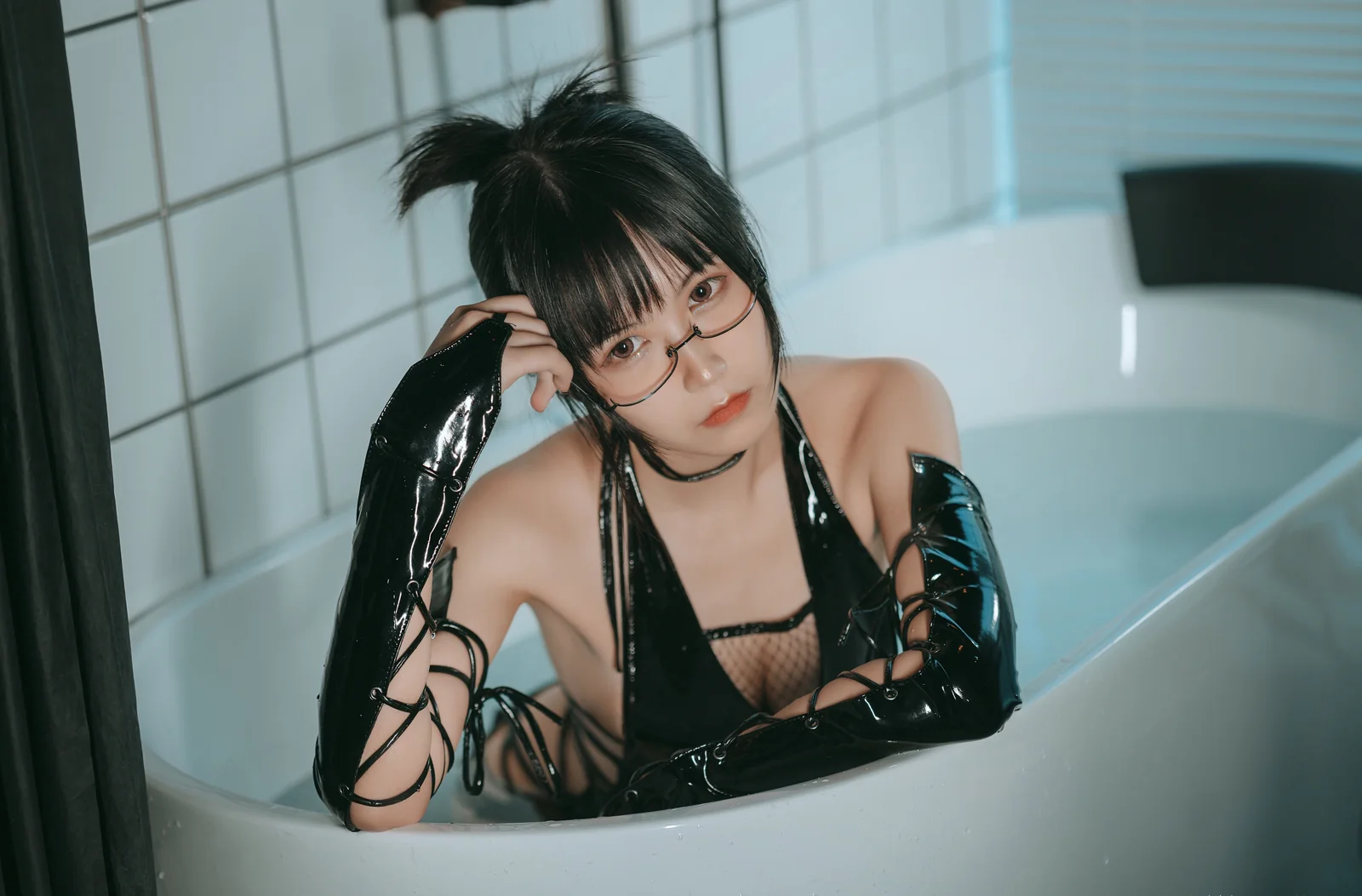 逐月Su(枸名) - 忍者 27P [27P-127MB]