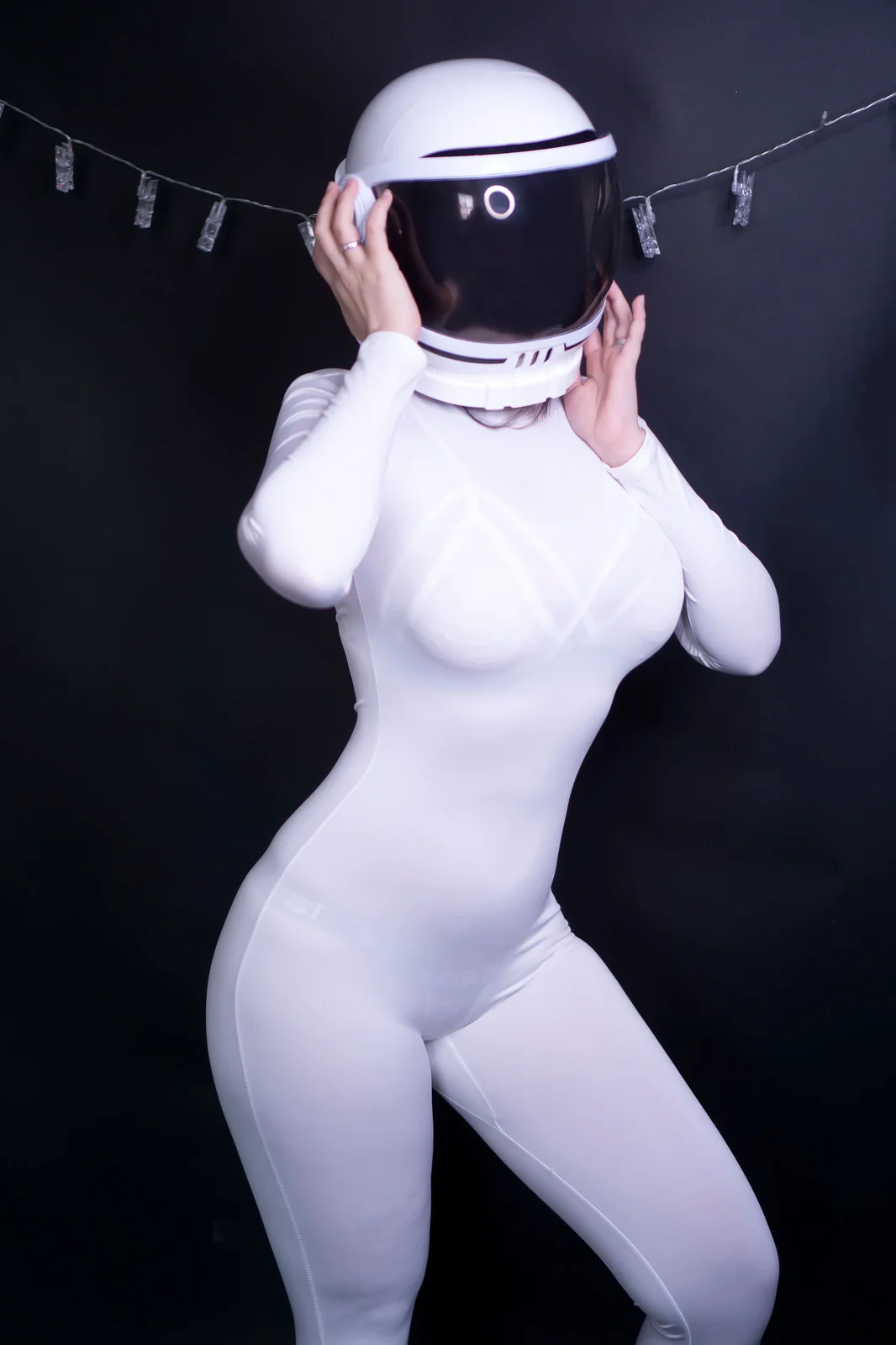 Hana Bunny – Impostor [9P-26MB]