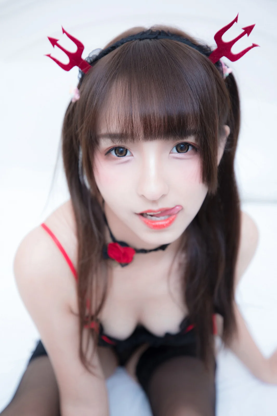 神楽坂真冬 – 小恶魔Little Devil [150P-414MB]