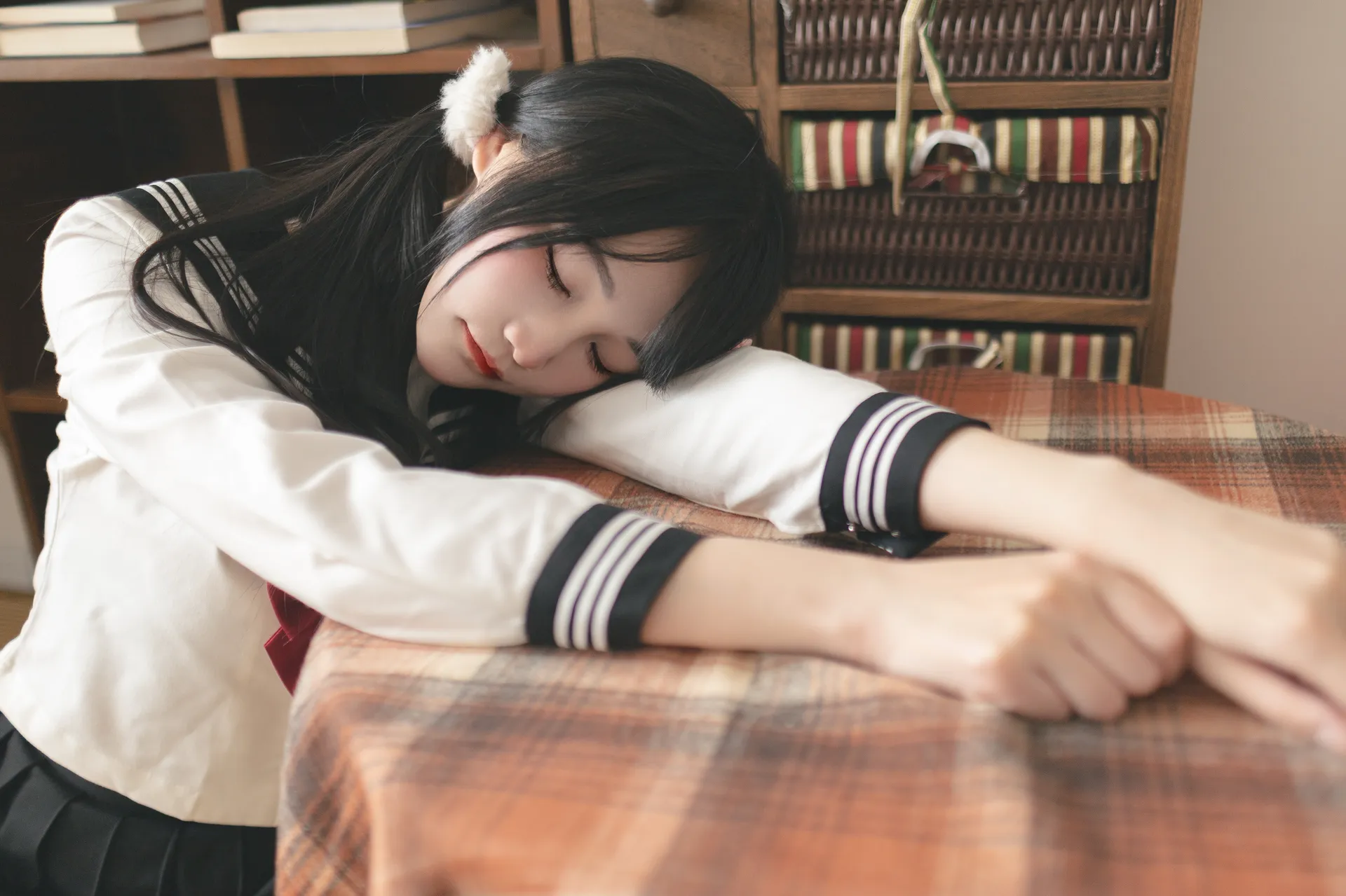 嗷呜酱 - 水手服 [48P-486MB]