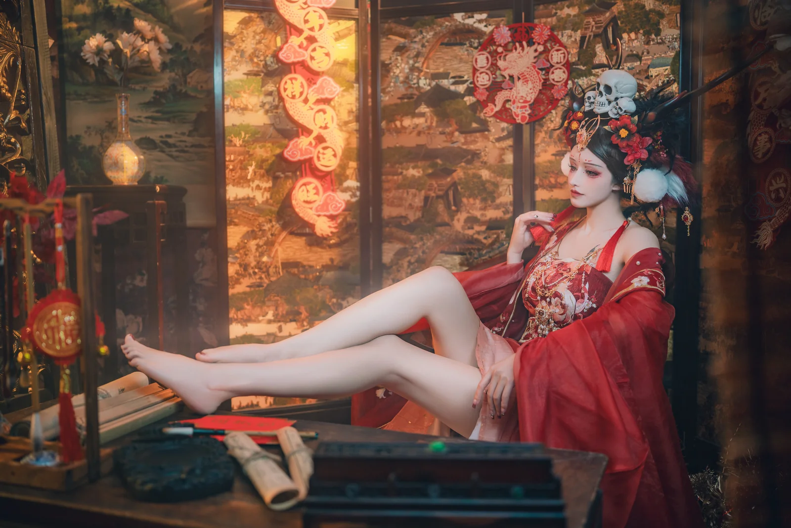 鹿八岁baby - 闯进我家的凶凶年兽 120P [121P-1.00GB]