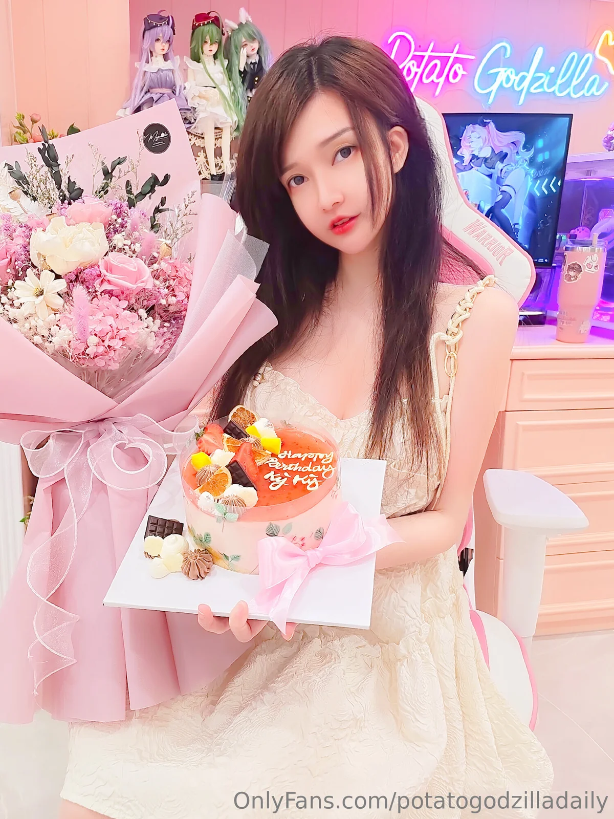 Potato Godzilla - Birthday (Onlyfans Nude Jul 2024) [11P-25MB]