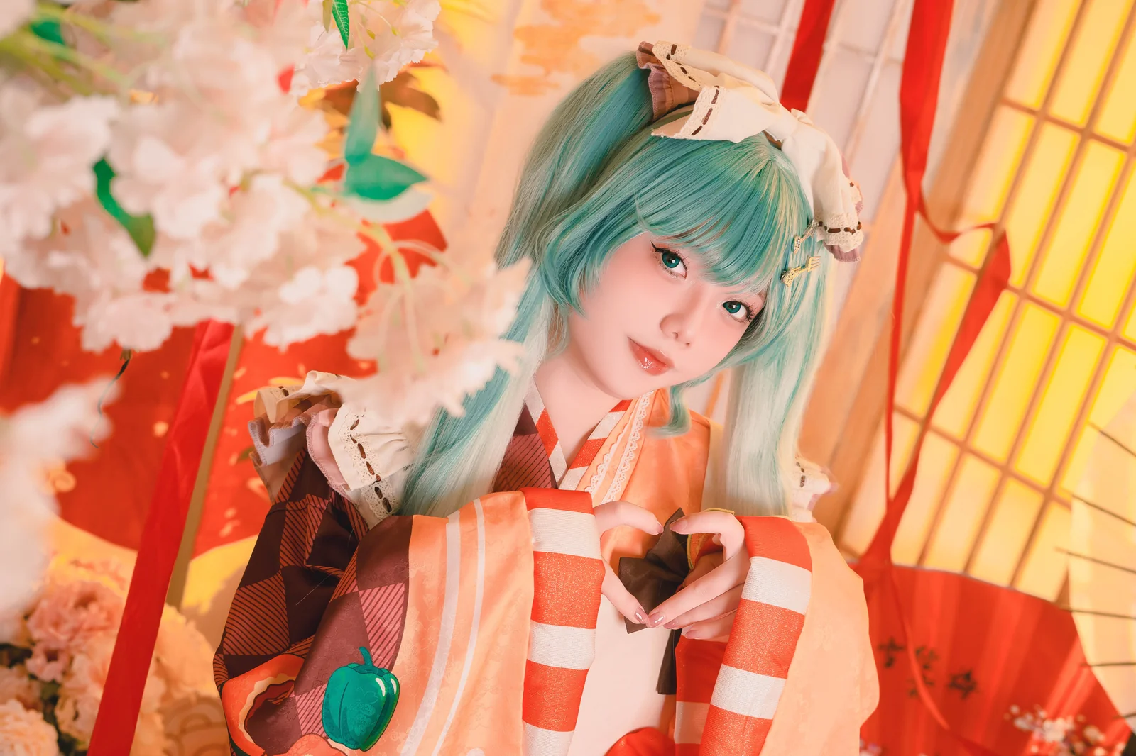 Messie Huang - Miku [76P-354MB]