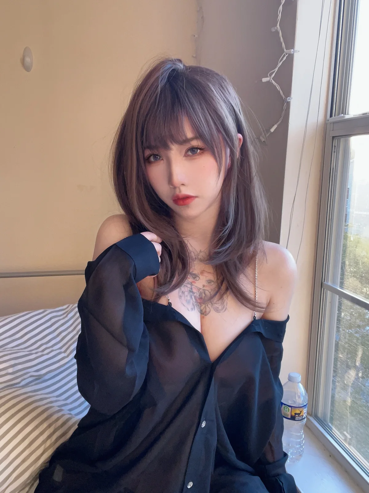 洛洛子 - 居家女友 24P [24P-51MB]