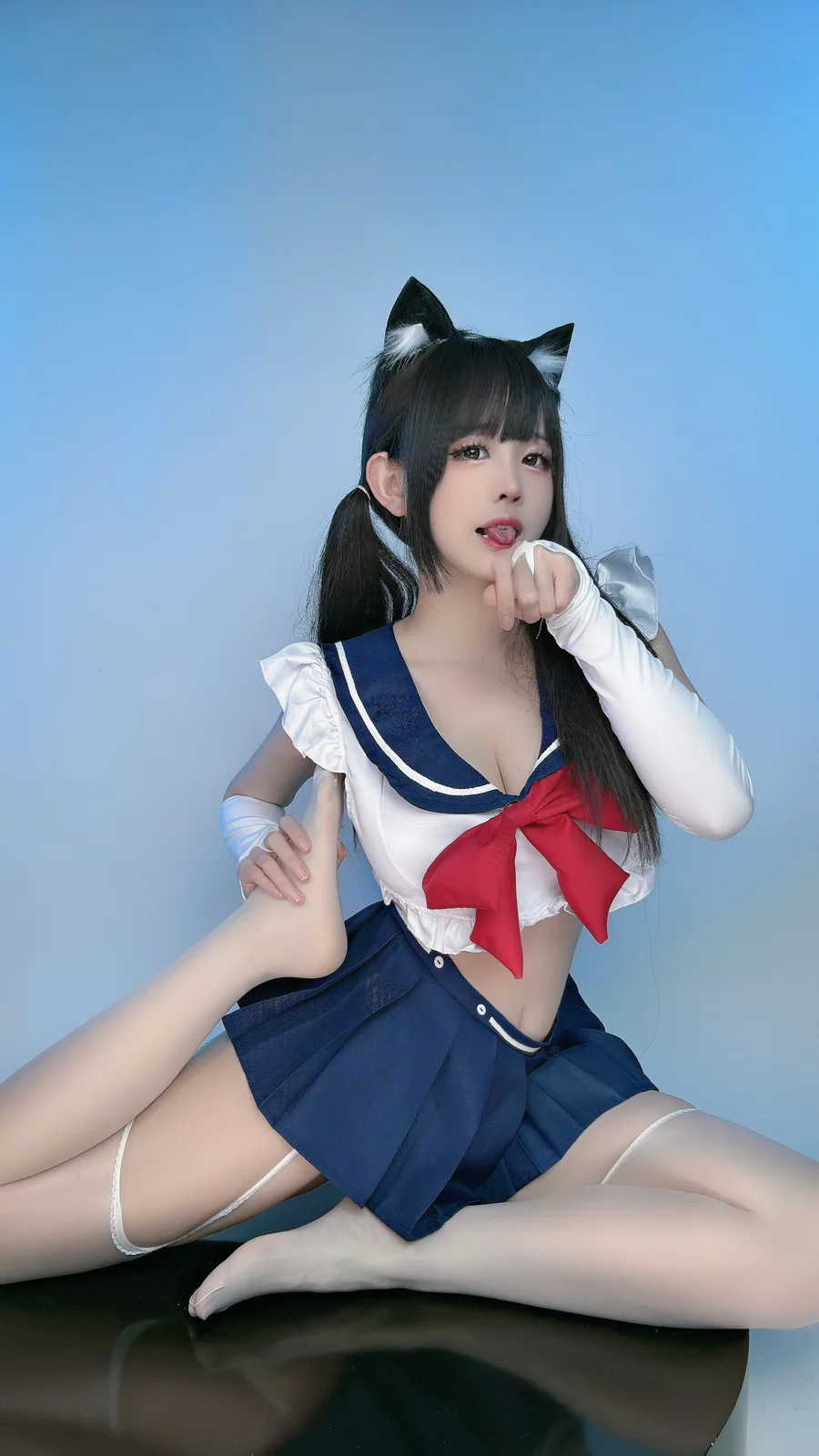 miko酱 – 纯欲学妹 27P [28P-79MB]