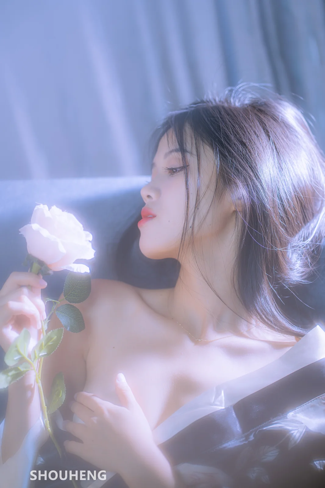 萌量守恒 - YMLSH38 NO.001 - 花非花 [31P-166MB]