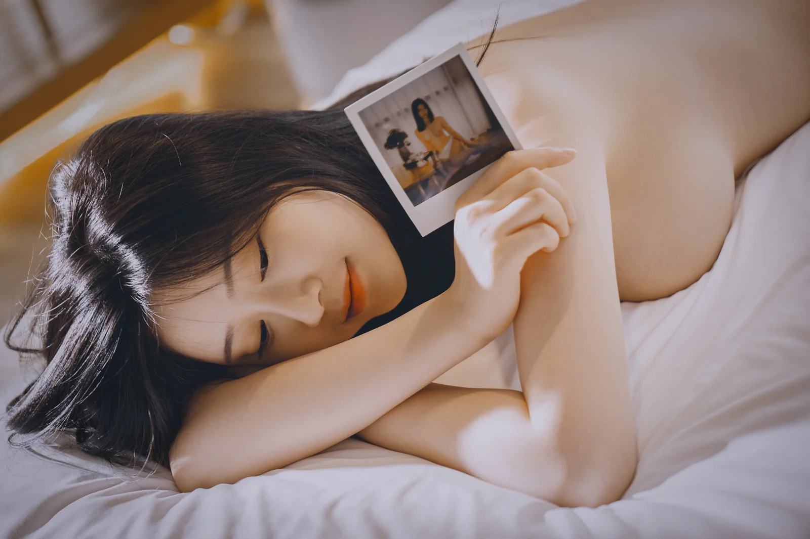 年年 - 宝利来女孩 [44P-303MB]