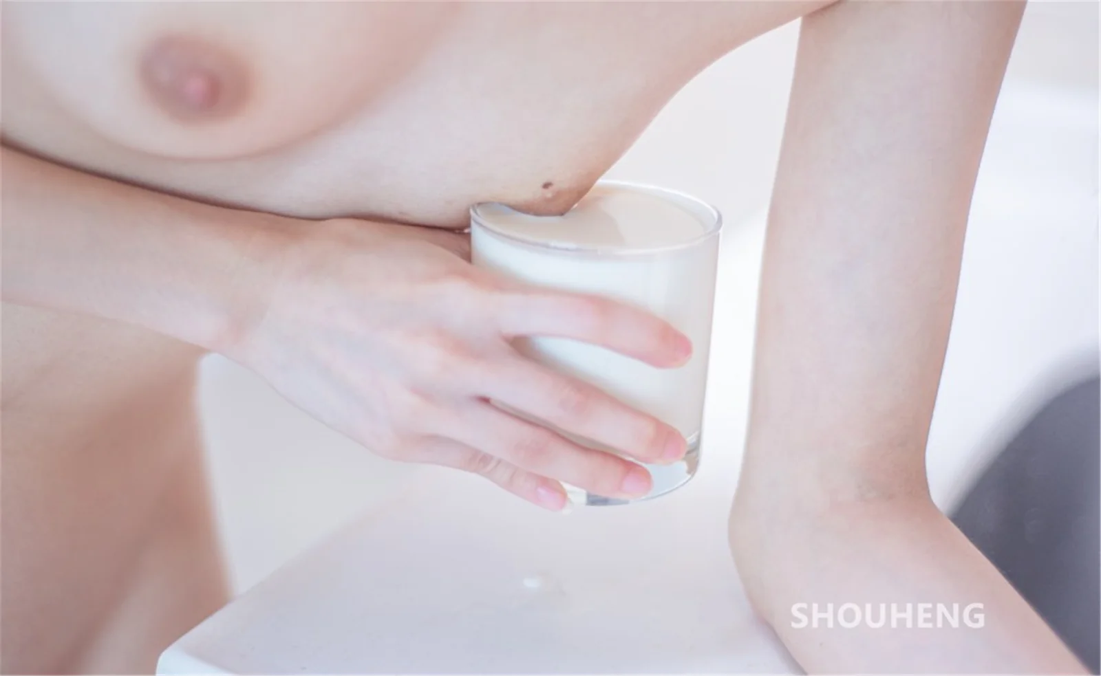 萌量守恒 - - 牛奶 [40P-124MB]