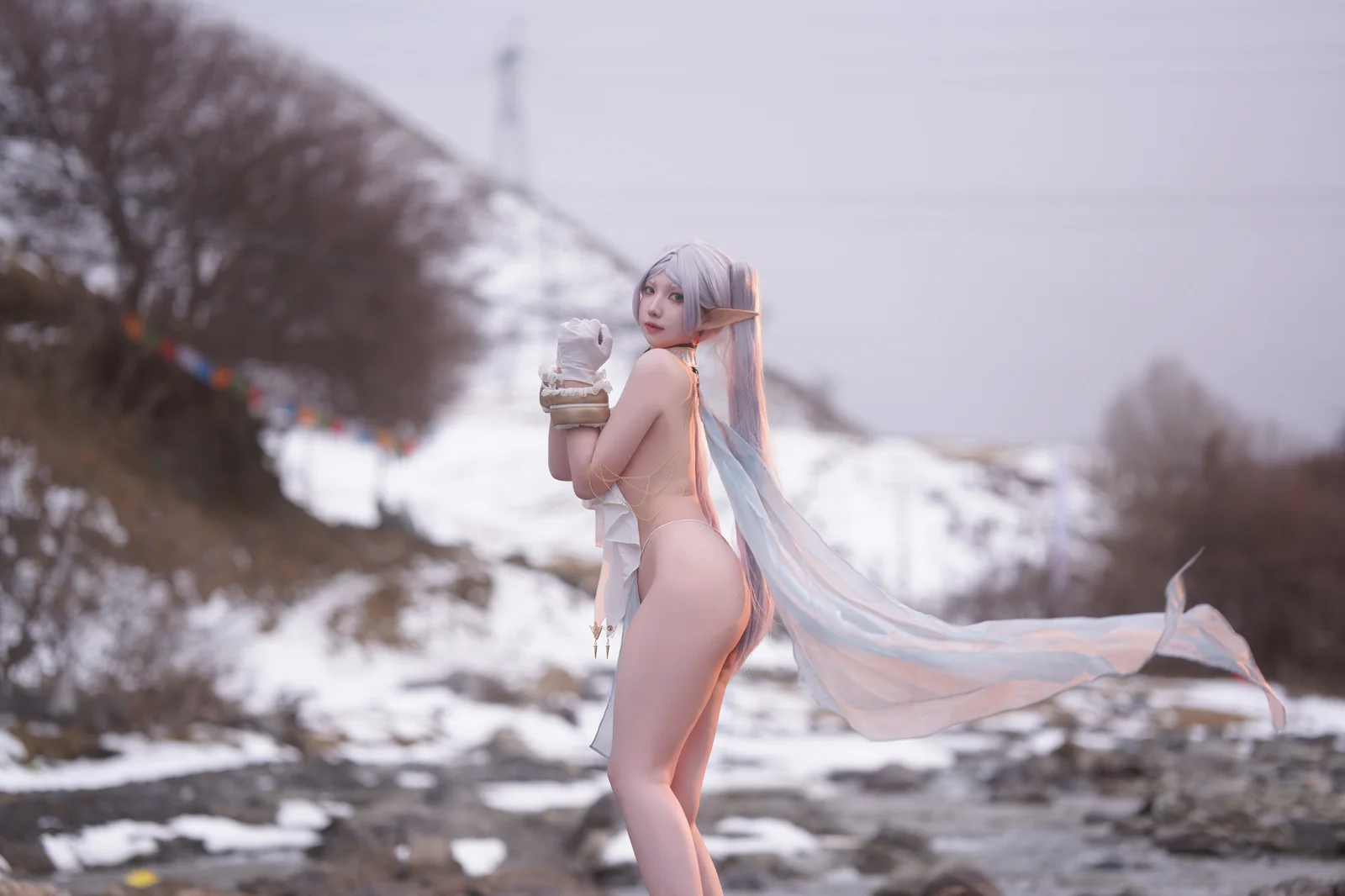 小和甜酒&橙风千雅 - 雪山 菲伦 芙莉莲 88P [88P-435MB]