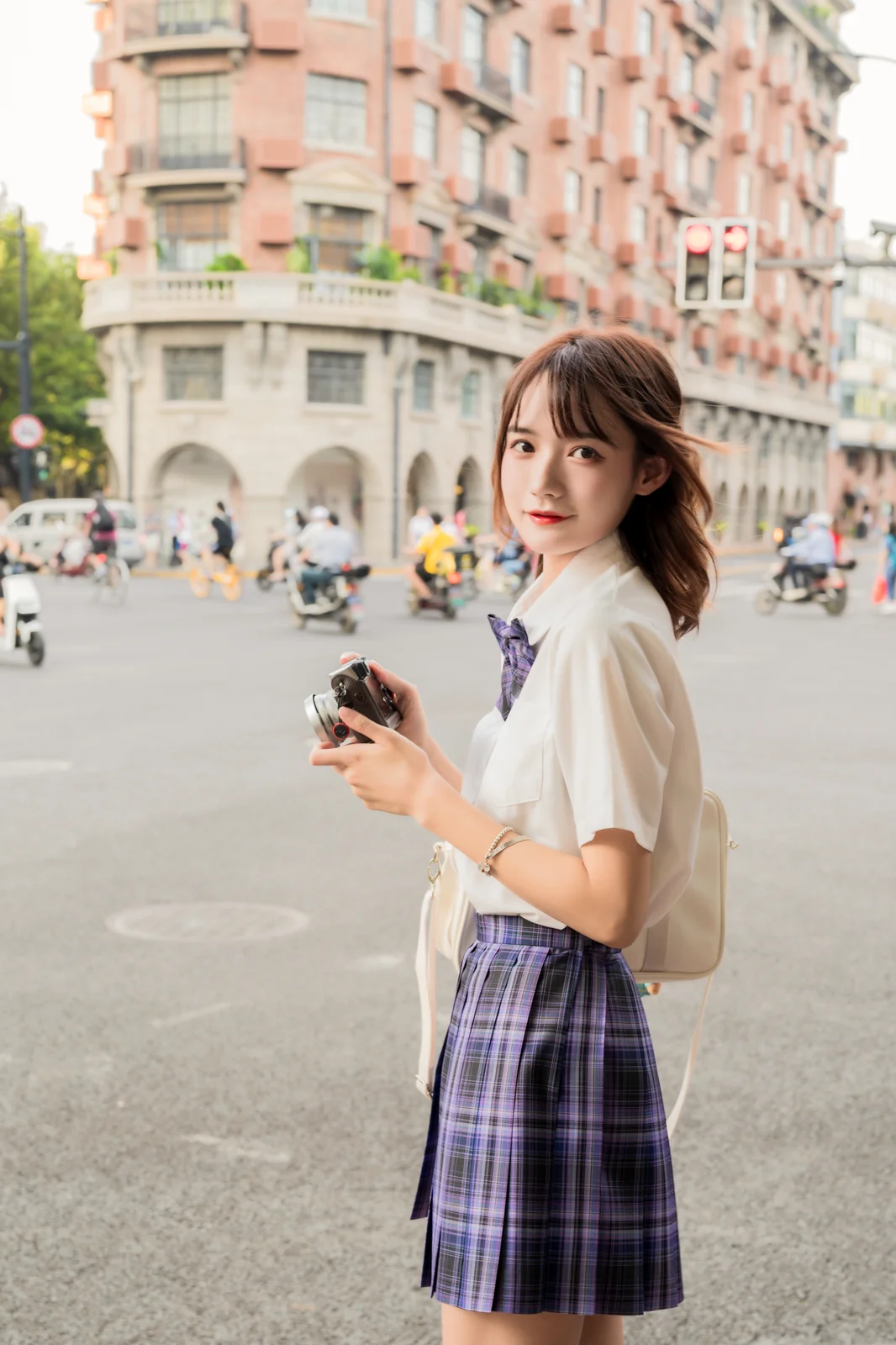 兔子Zzz不吃胡萝卜 - 文艺少女 [23P-352MB]