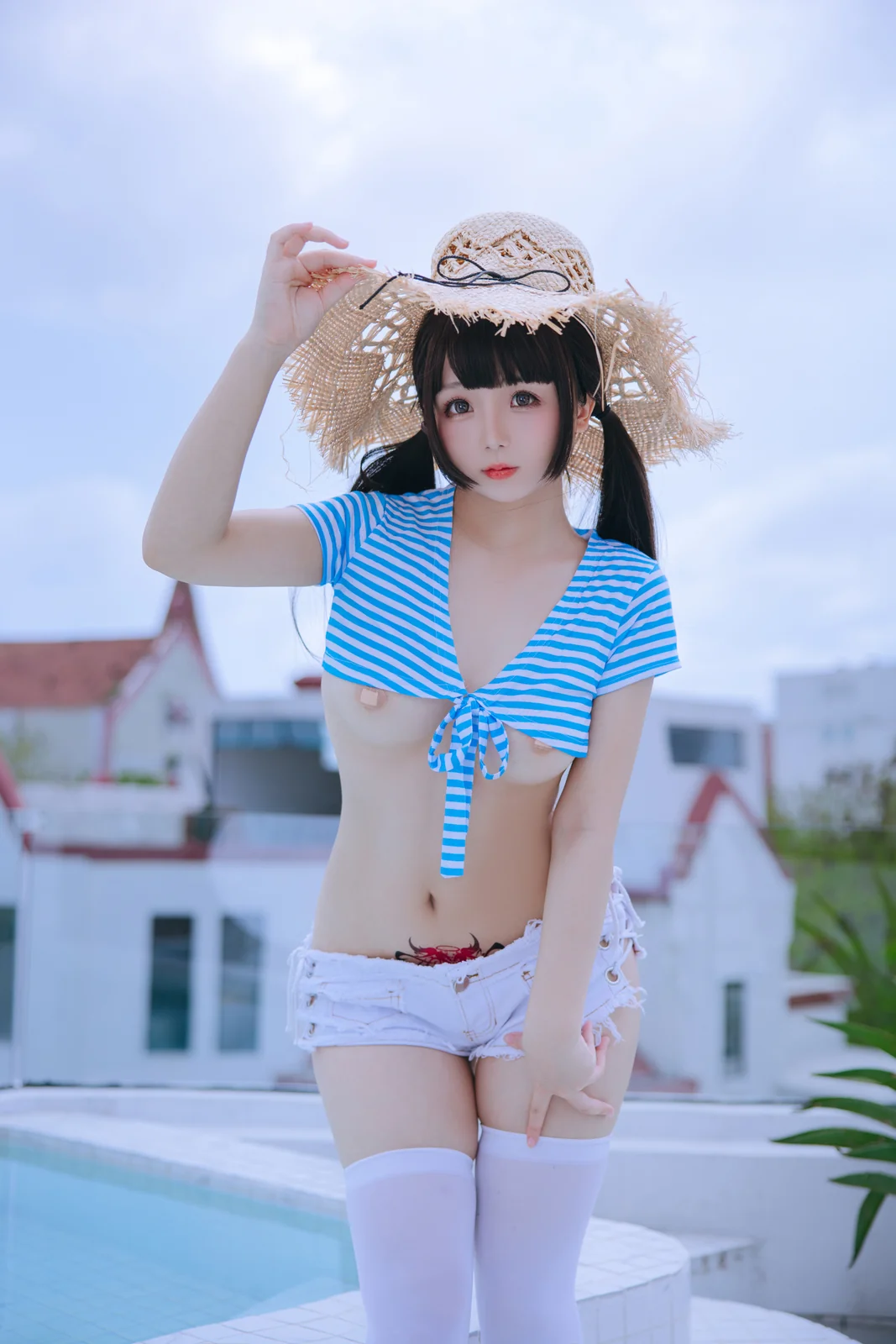 日奈娇 - 蓝白条 150P6V [150P6V-1.41GB]