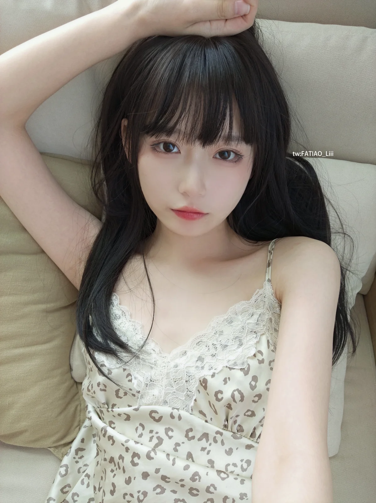 迷之呆梨(发条少女) - 自撮り写真 パジャマのお姉さん [100P4V-1.24GB]