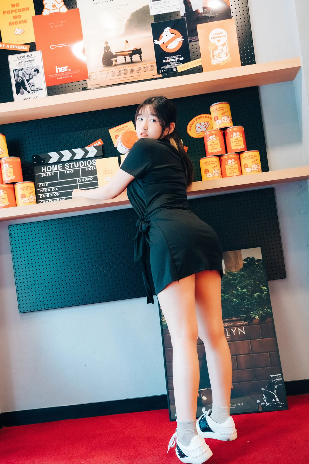 Loozy - Sonson (손손) - Cinema girl_S.ver [123P-1.17GB]