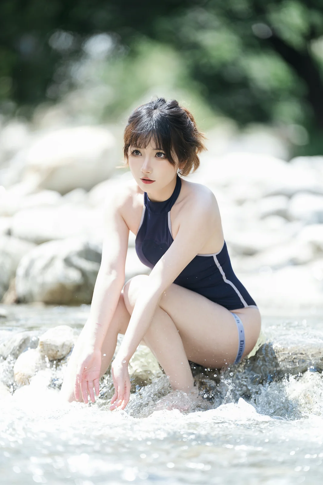 是三不是世w - 小溪竞泳 [47P-1.68GB]