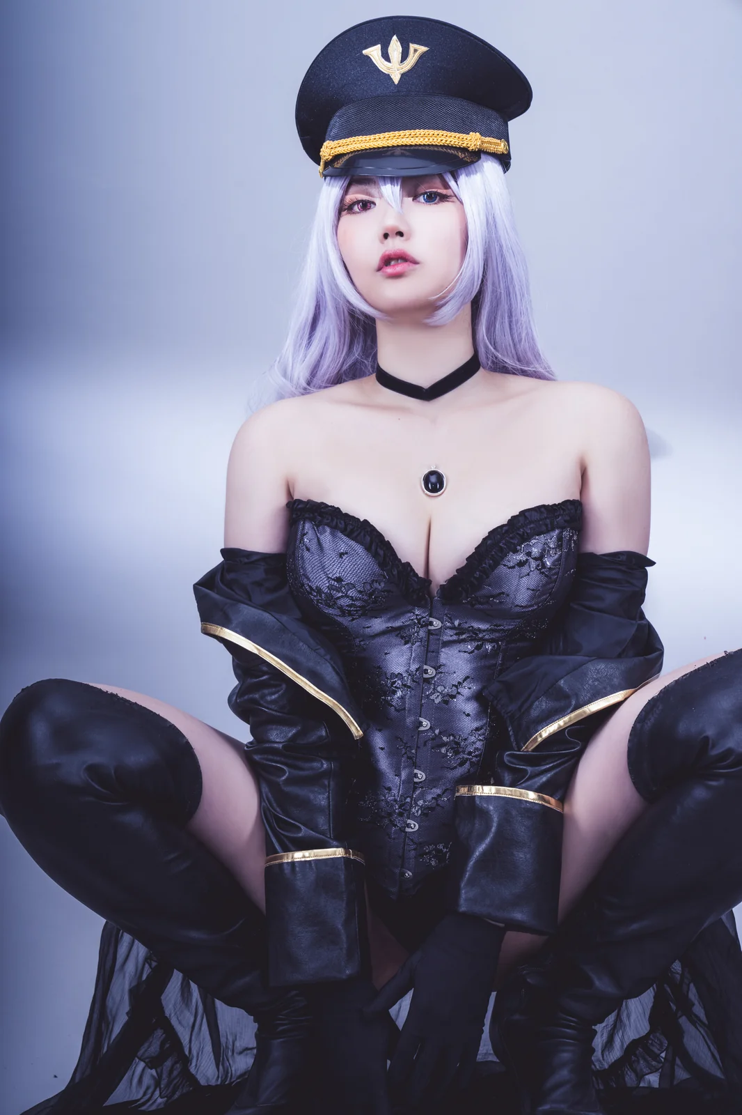 YingTze - Black Lobelia [45P-233MB]