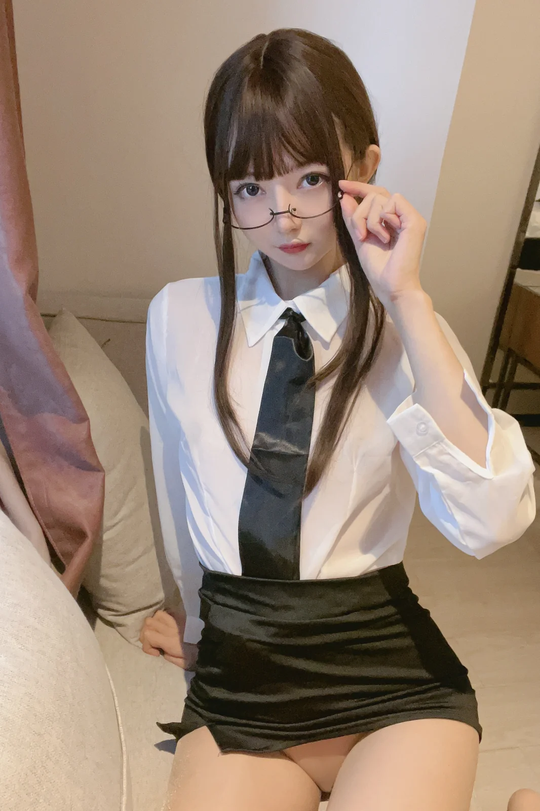 51酱 – 肉丝眼镜娘 [52P7V-497MB]
