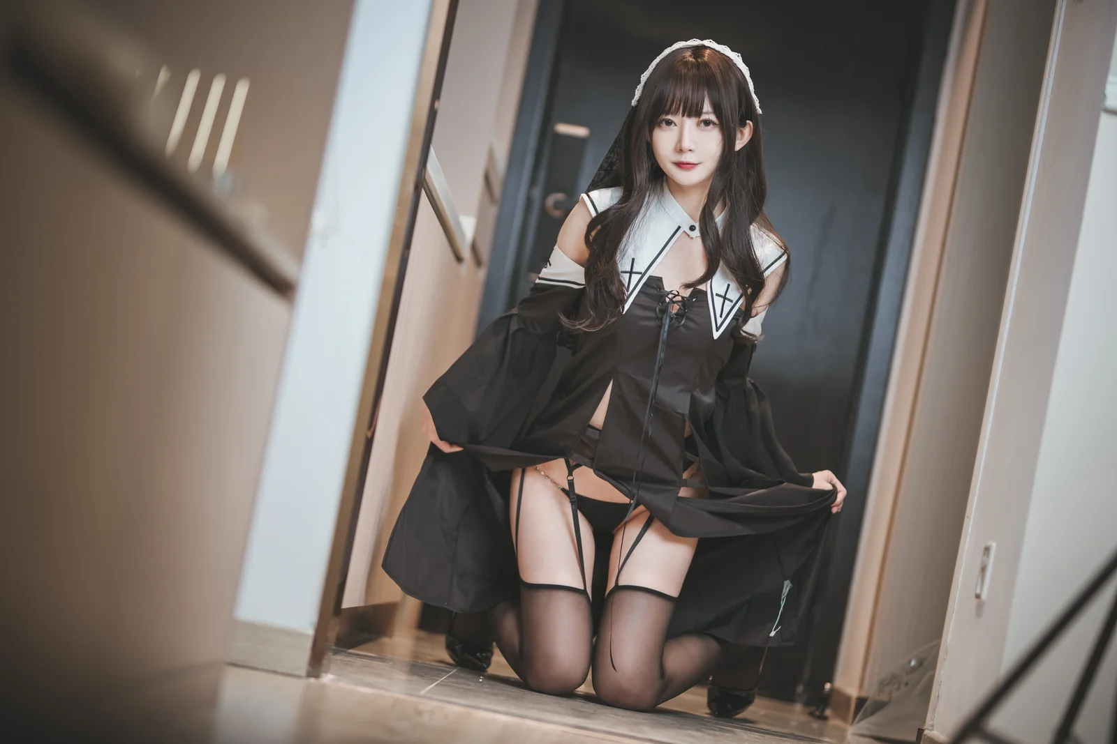 51酱 - 修女 [33P-396MB]