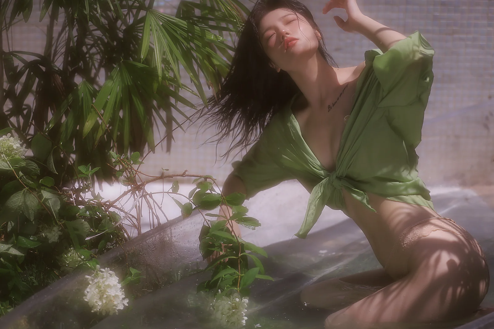 桃良阿宅 – 绿意 23P [23P-131MB]
