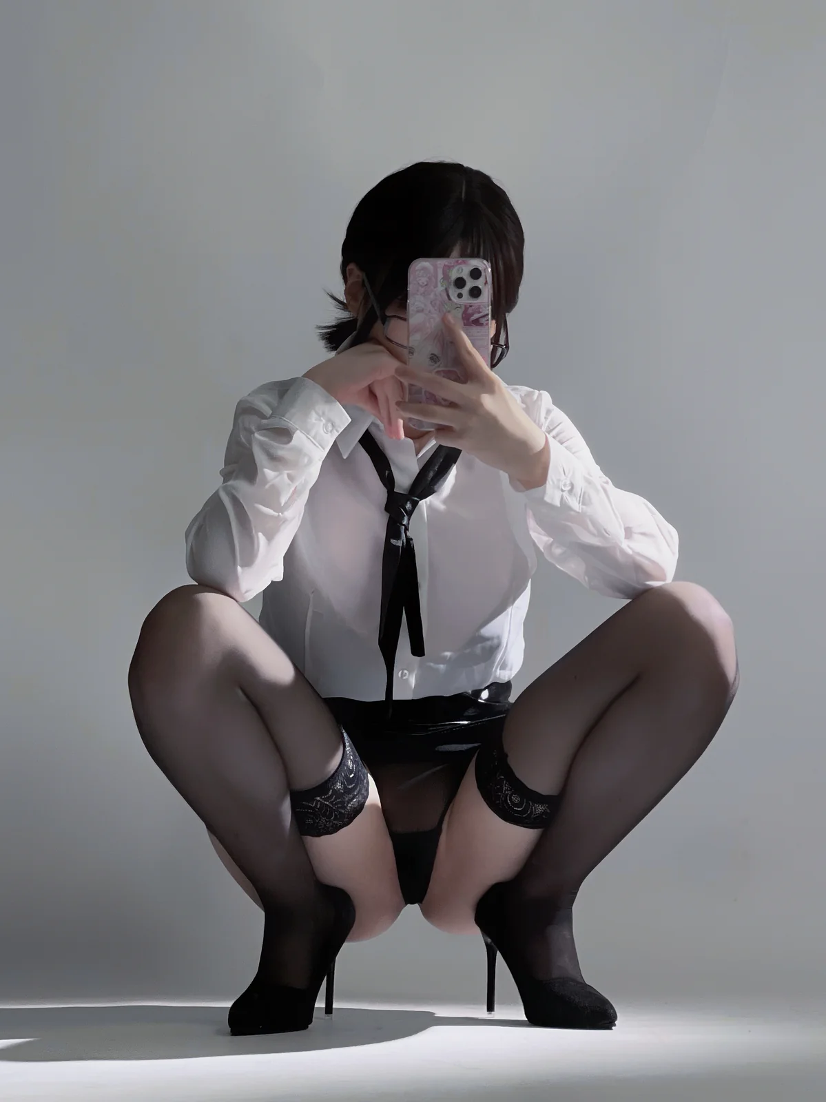 幼愛youmeko - 早安,想吃点什么？ [28P-347MB]