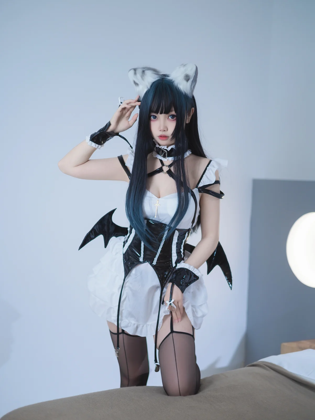 洛桑w伊梓 – 猫耳小恶魔 [42P3V-460MB]