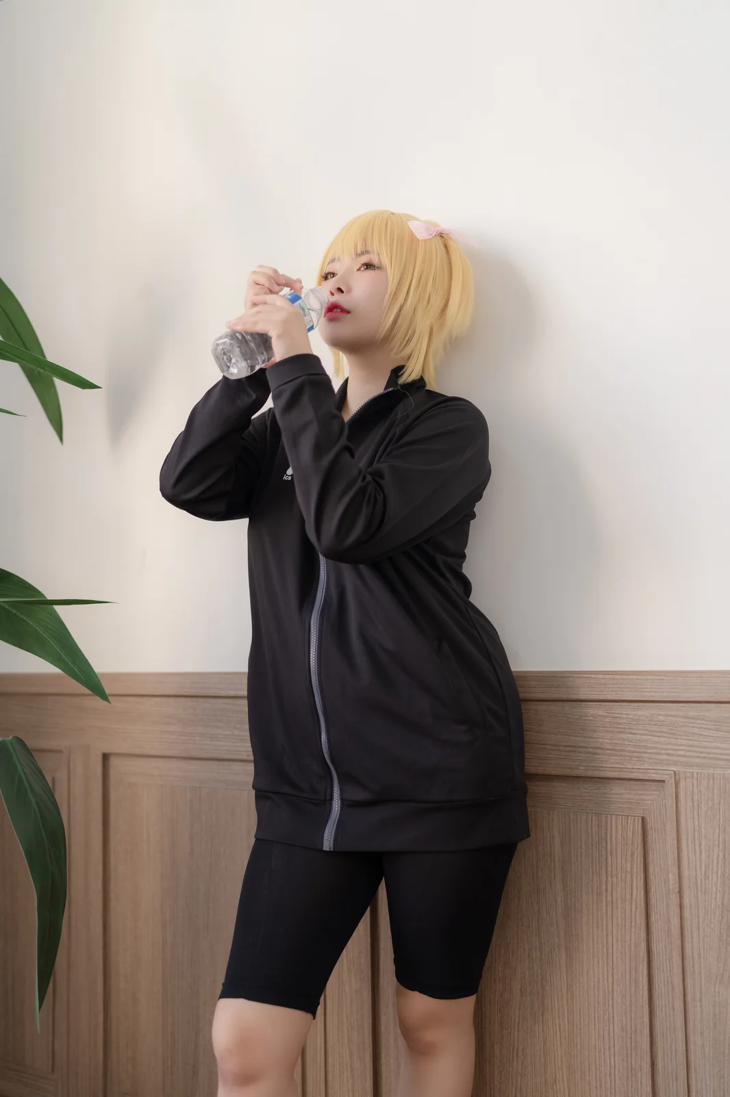 Yuna - Yachi [36P-1009MB]