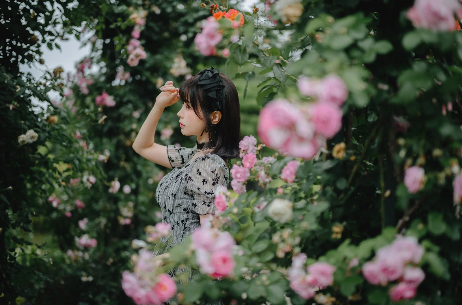 ElyEE子 - Roses After the Rain 雨後玫瑰 30P1V [30P1V-99MB]