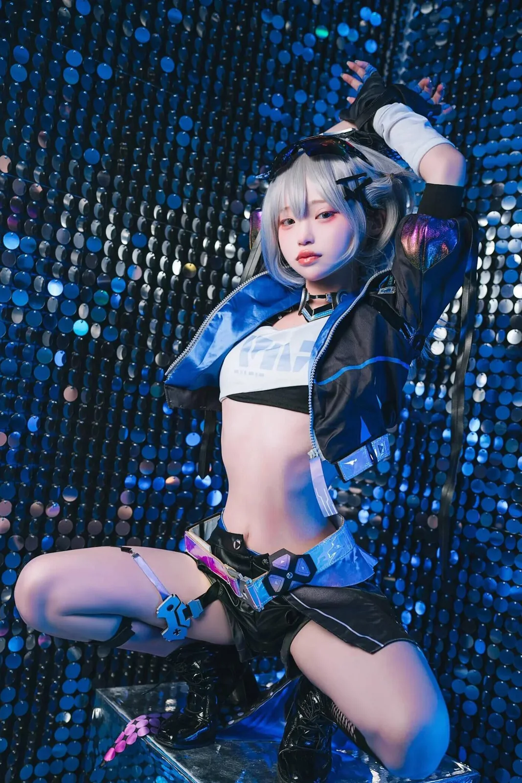 愛莉 - Silver Wolf 30P [30P-47MB]
