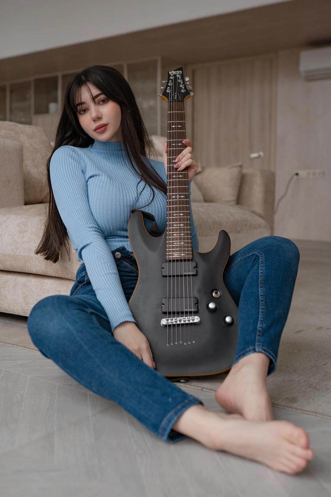 Alina Becker - Guitar Sister [40P-48MB]