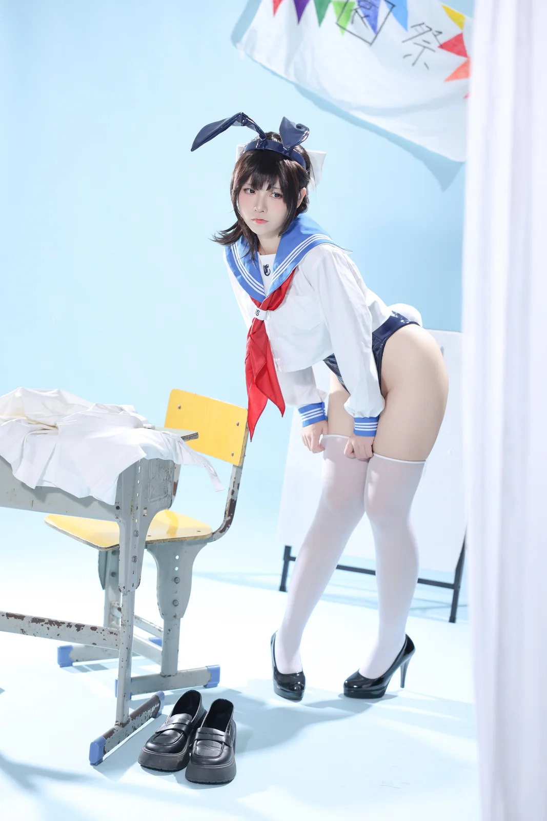 G44不会受伤 - 水手服兔女郎咖啡厅 27P [27P-218MB]