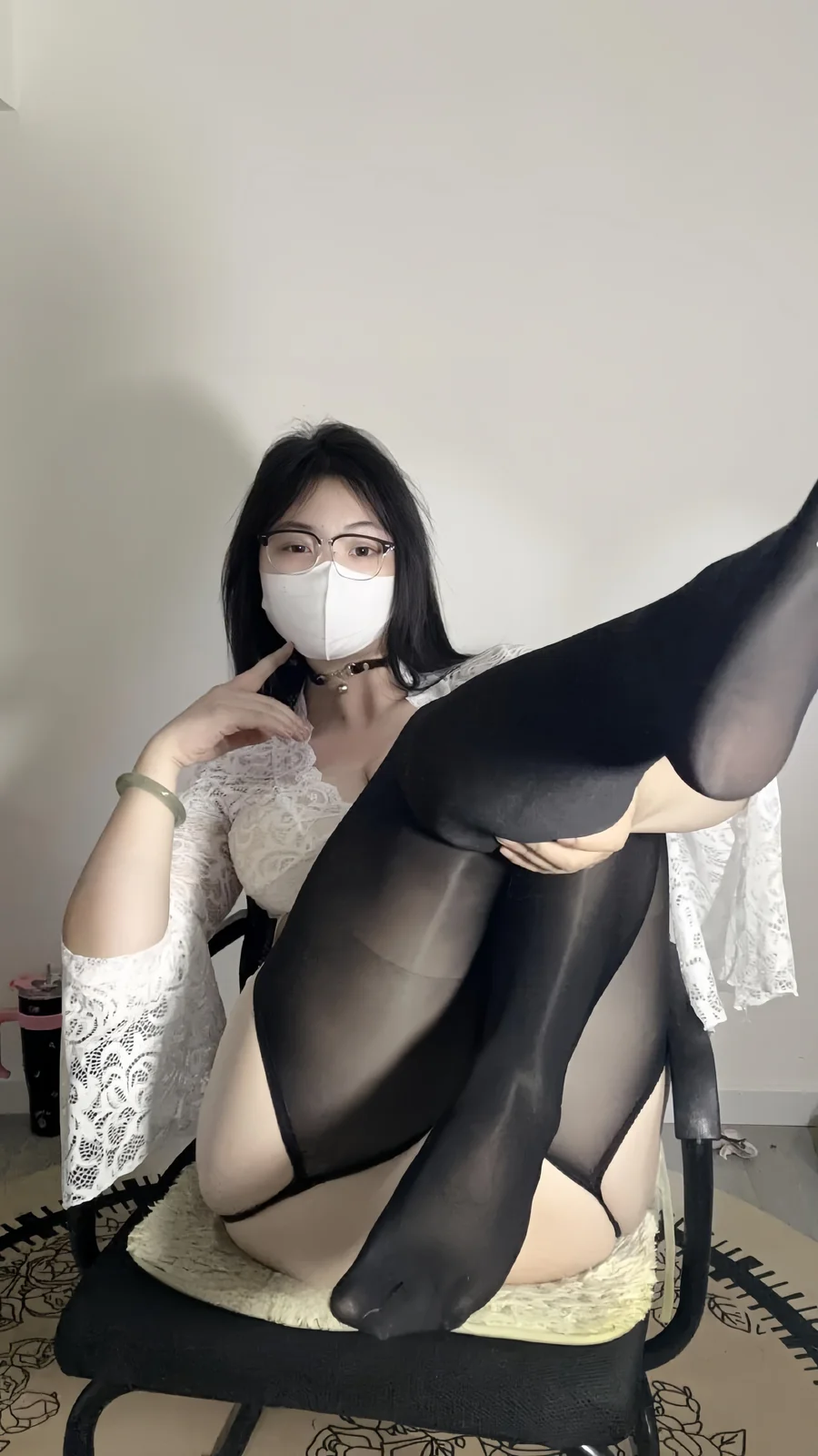 可爱的肉巴 - 白纱吊带黑丝 11P8V [10P8V-440MB]