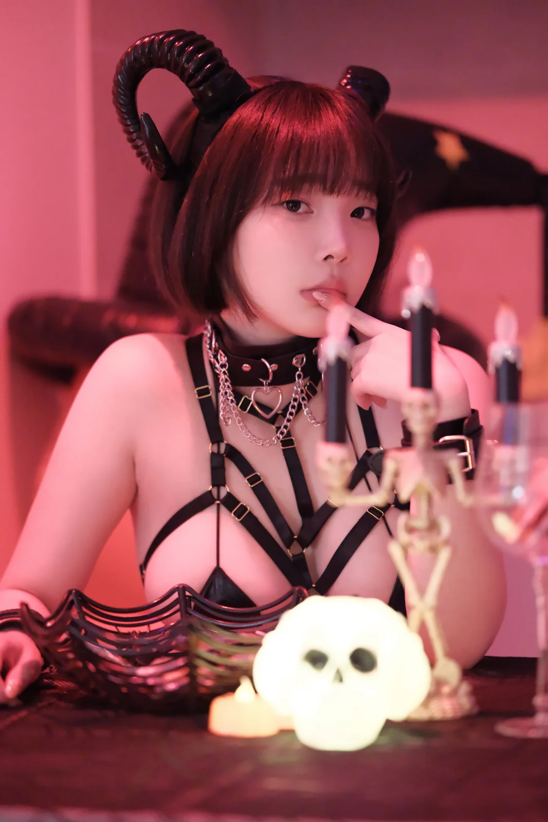 姜仁卿 - Pictorial Set 万圣节 103P [103P-1.60GB]