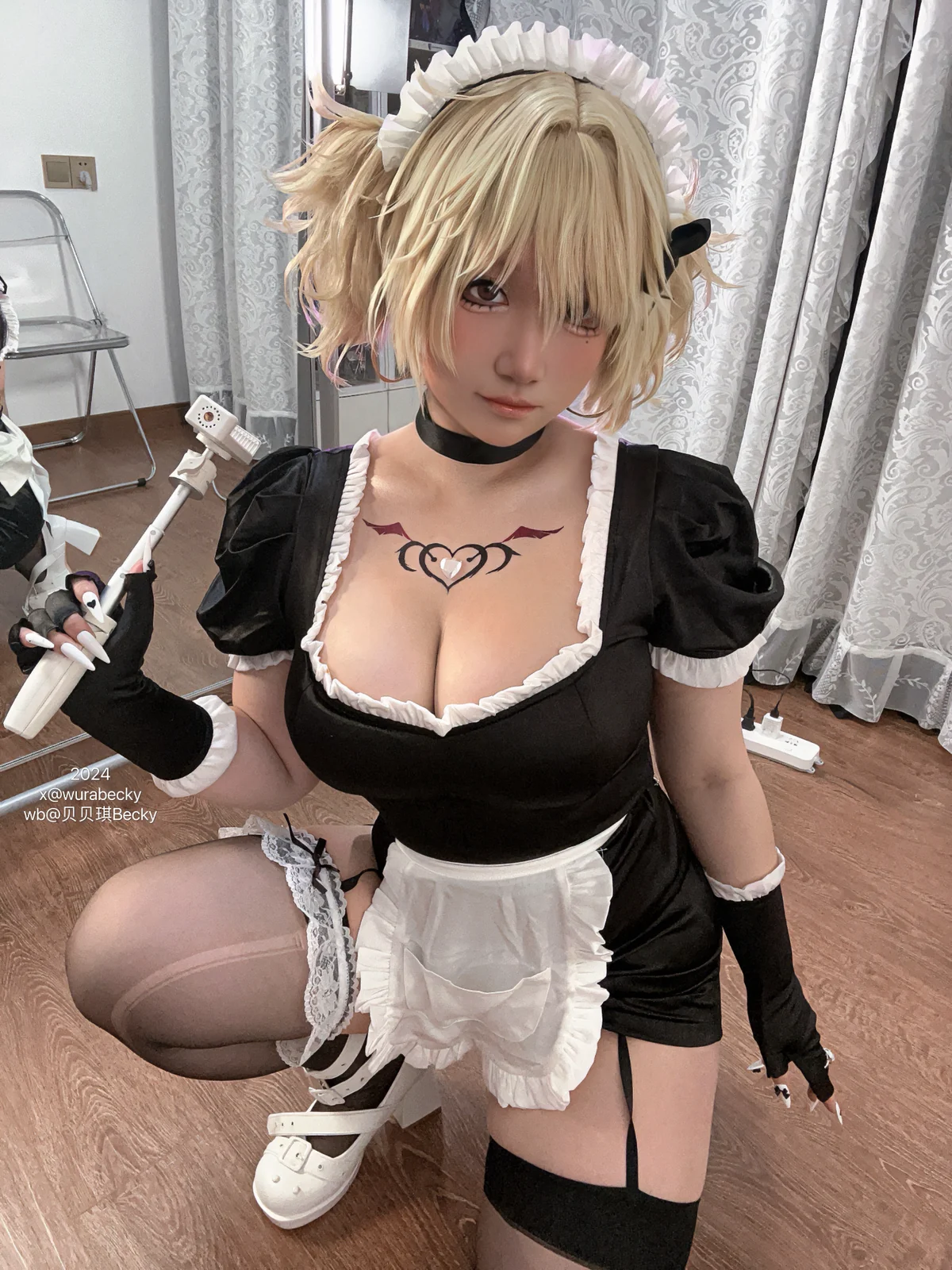 贝贝琪Becky - 烟烟女仆 69P1V [69P1V-125MB]