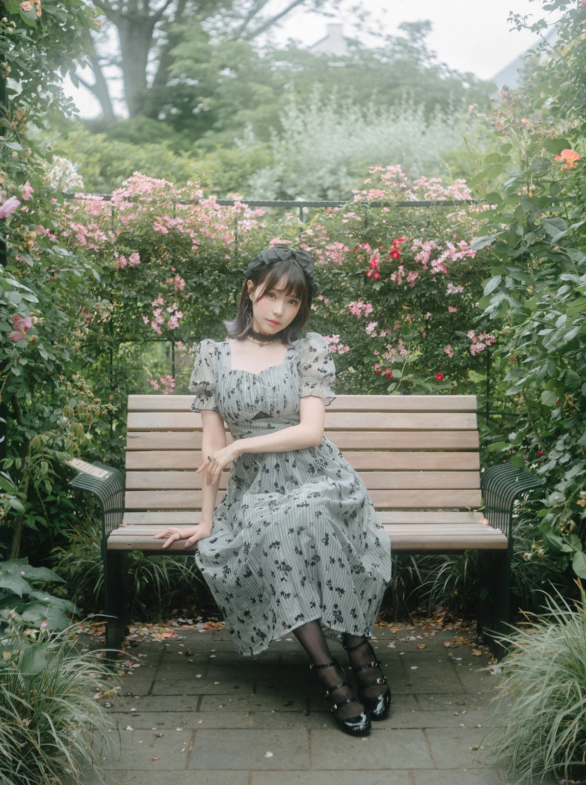 ElyEE子 - Roses After the Rain 雨後玫瑰 30P1V [30P1V-99MB]