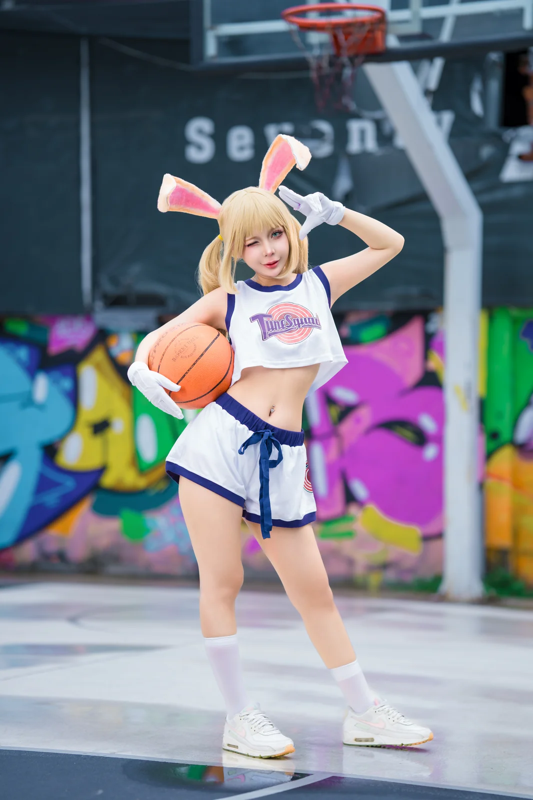 Umeko J - Lola Bunny [53P7V-1.34GB]