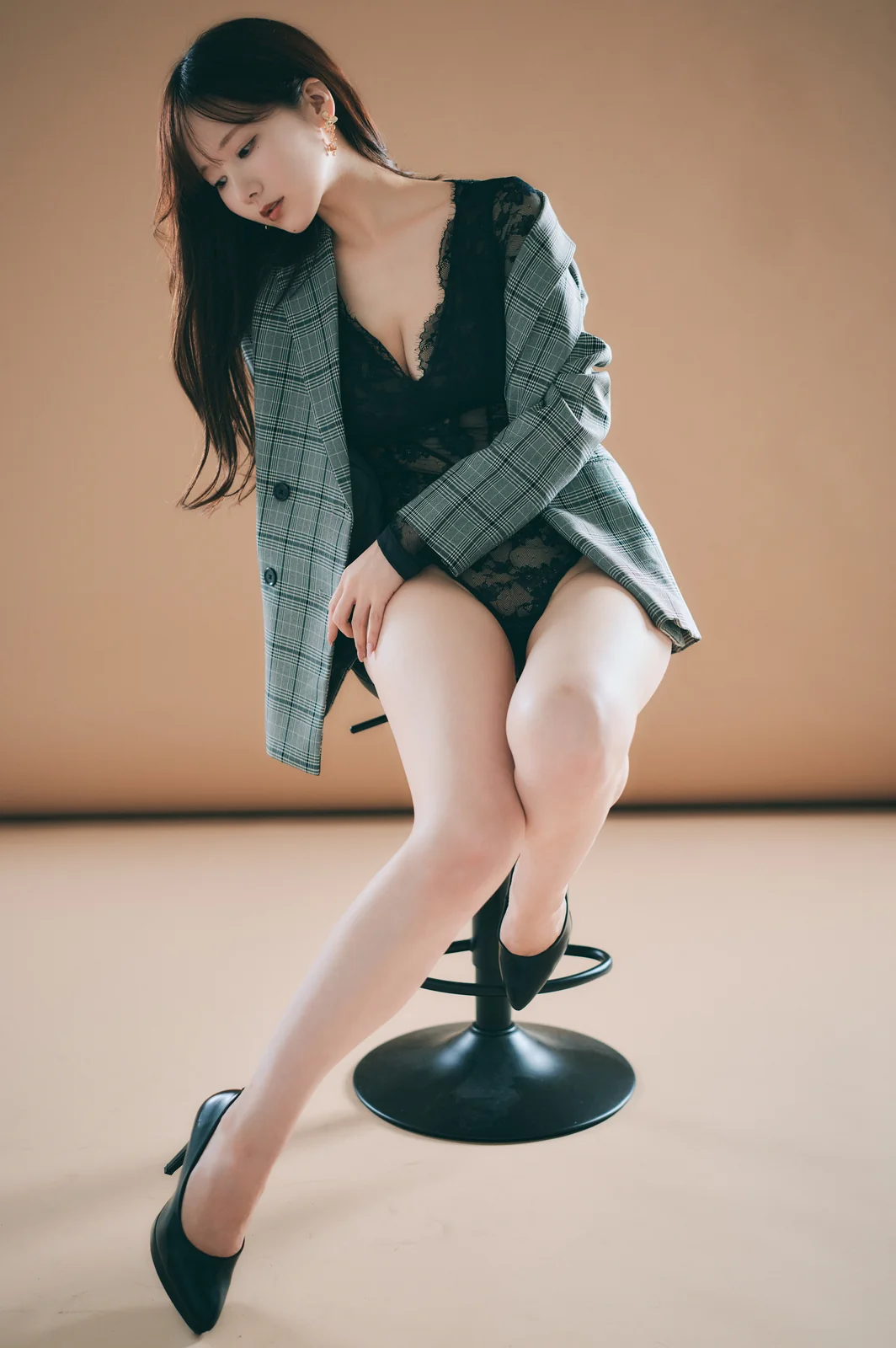 KenKen けん研 - BLACK LADY [53P-345MB]