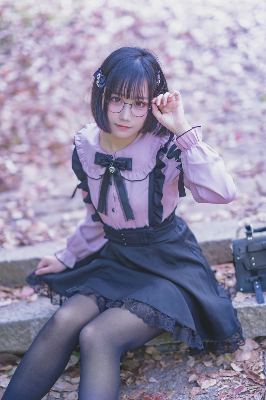 lunananya - 黑丝地雷妹 26P [26P-354MB]