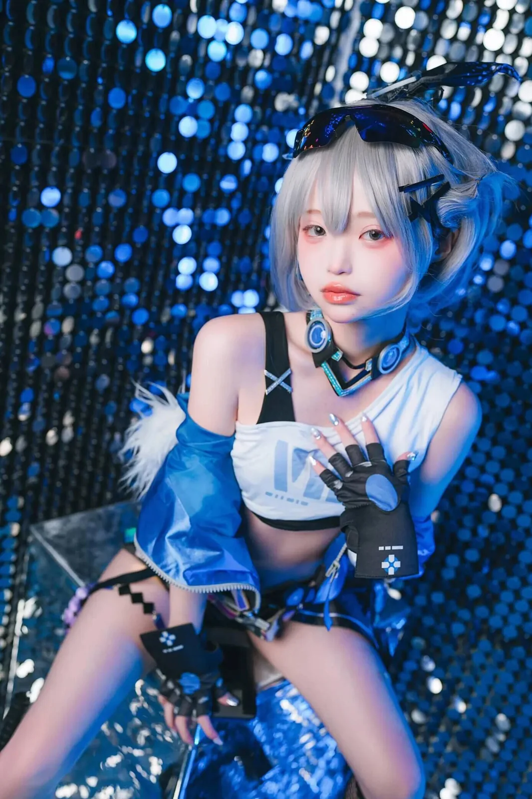 愛莉 - Silver Wolf 30P [30P-47MB]
