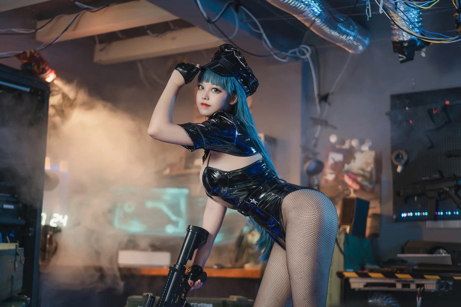 蜜汁猫裘 - 胶衣女警 51P [51P-718MB]