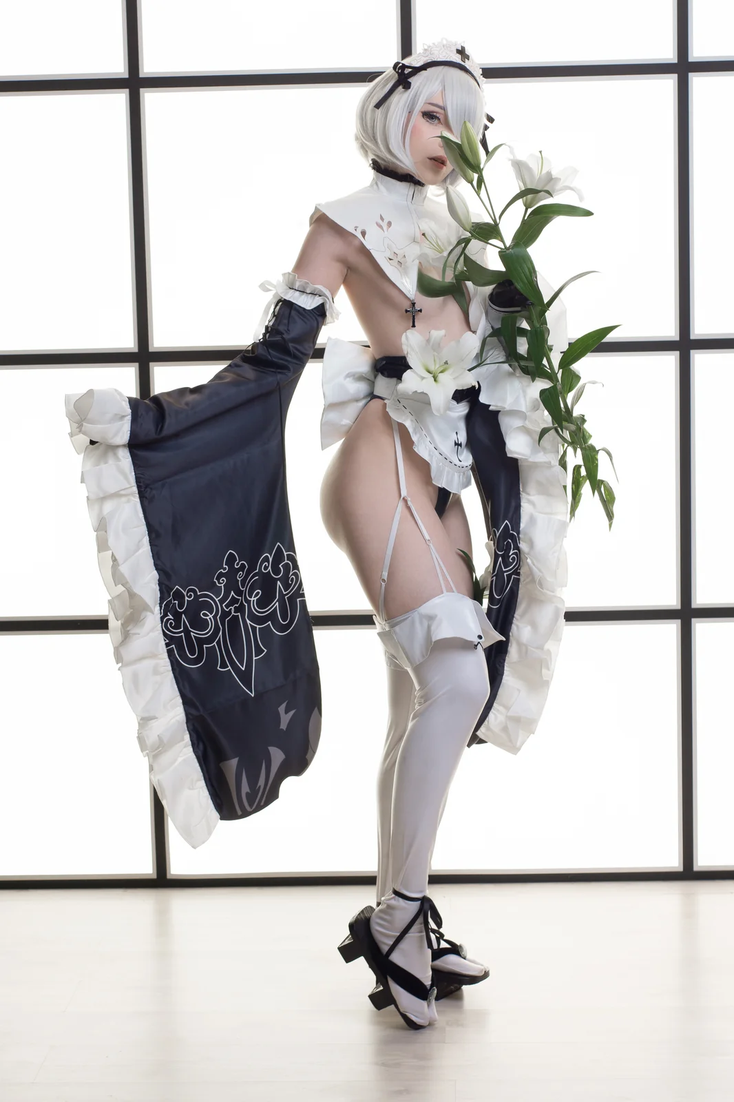 Candy Ball - Maid 2B [24P-83MB]