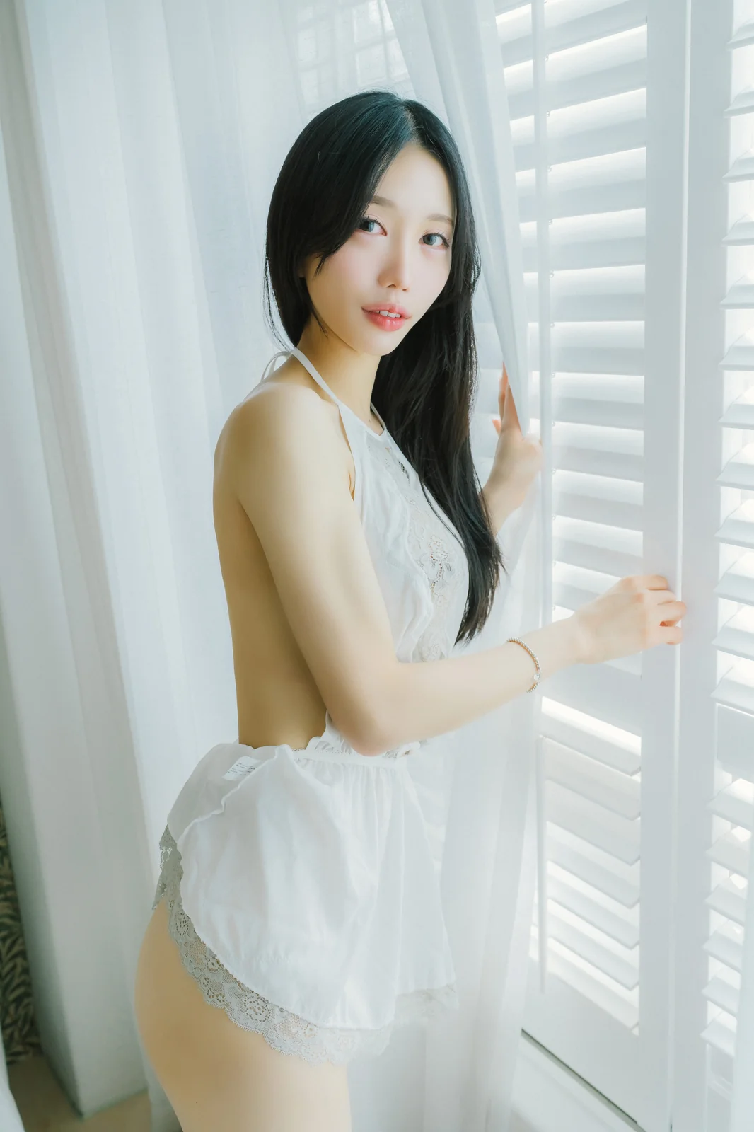 Moon Night Snap - Cheari - Vol.2 Gaze + video [75P1V-525MB]
