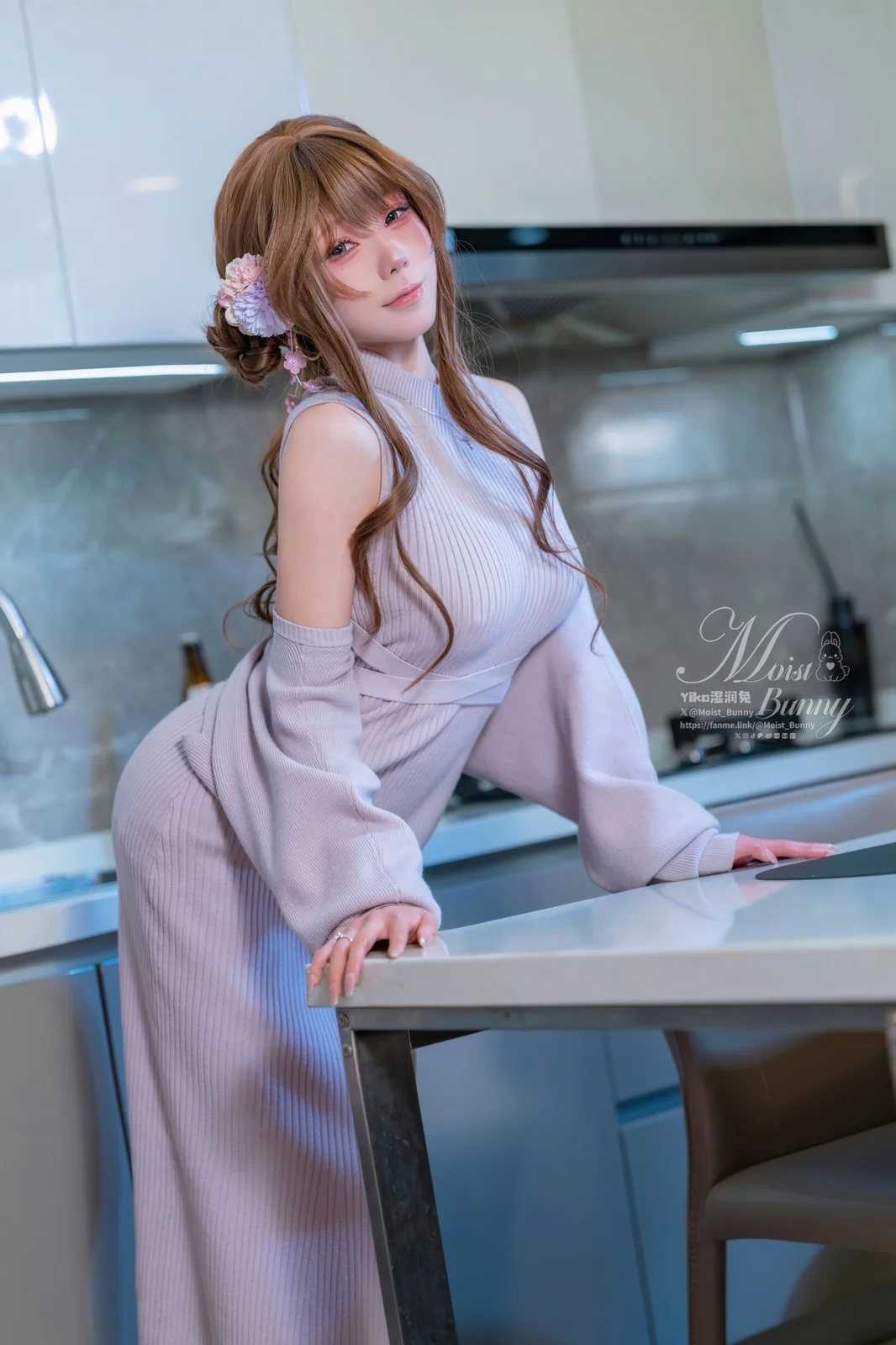 咬一口兔娘 – 2026年1月作品 在丈夫身边 [112P3V-3.67GB]